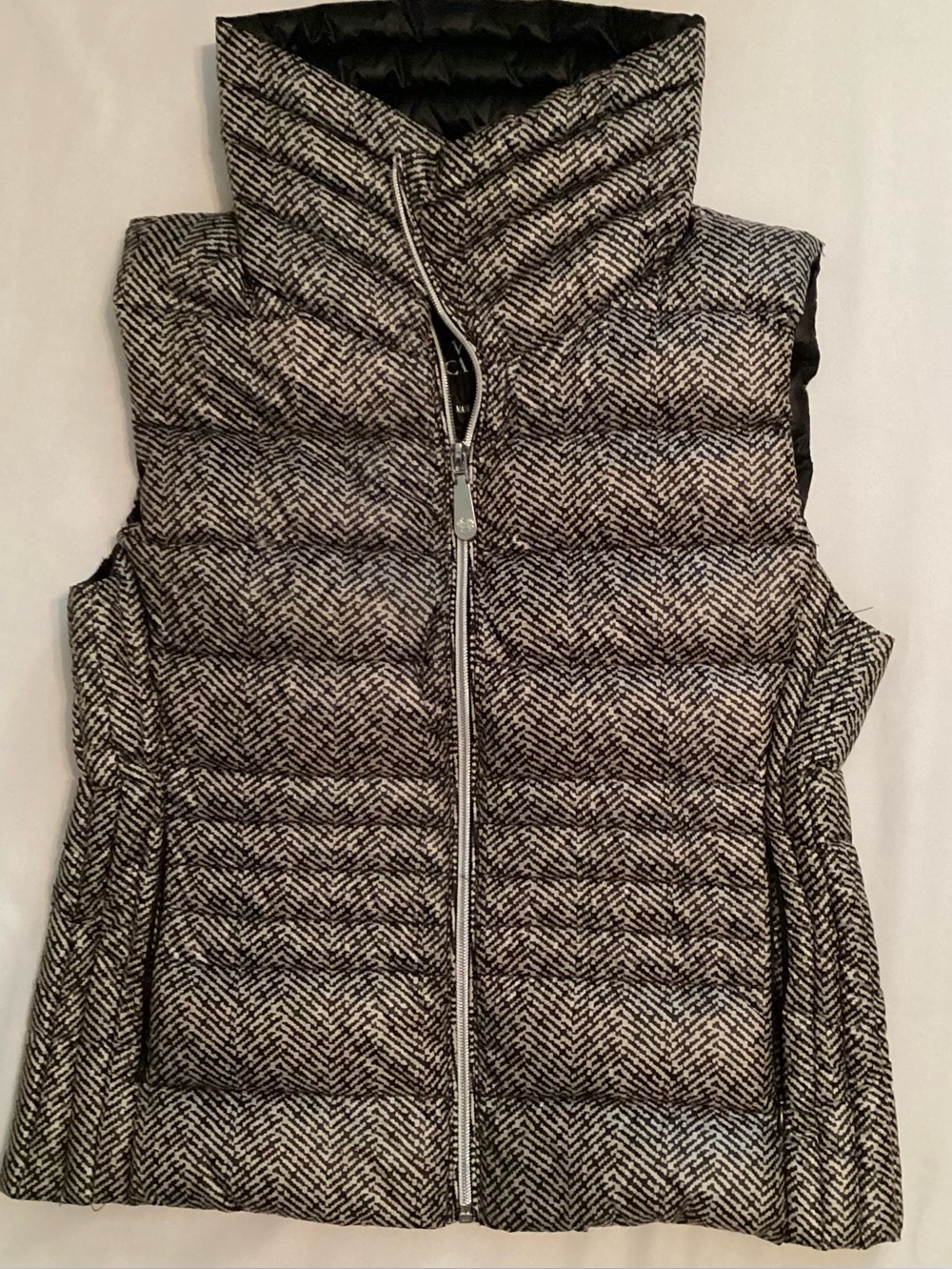 Vince Camuto Ladies Black/Taupe Herringbone Quilted Sleeveless Jacket Vest S/P